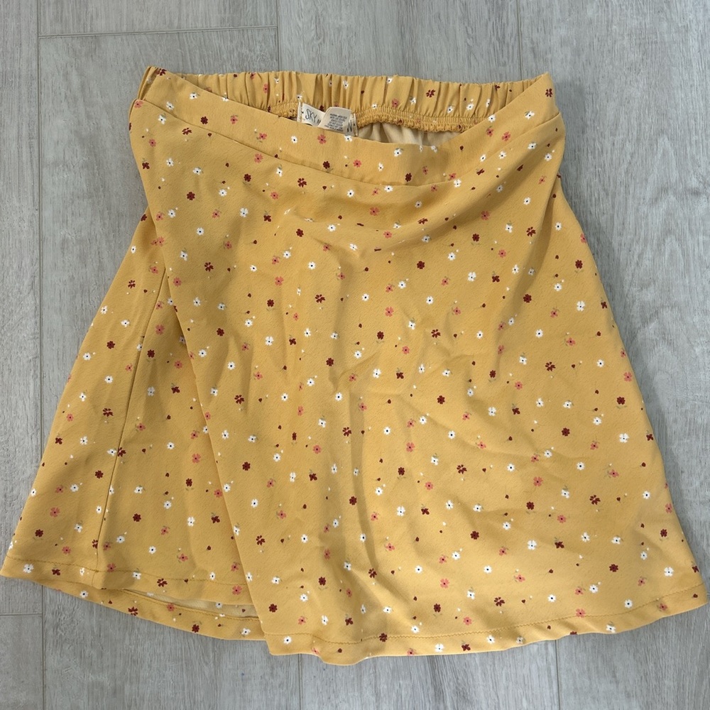 NWT Sky and Sparrow skirt